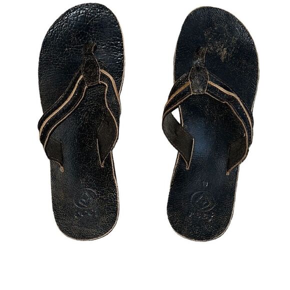 Reef Distressed Brown Leather Thong Sandals Size 10 - Picture 1 of 6